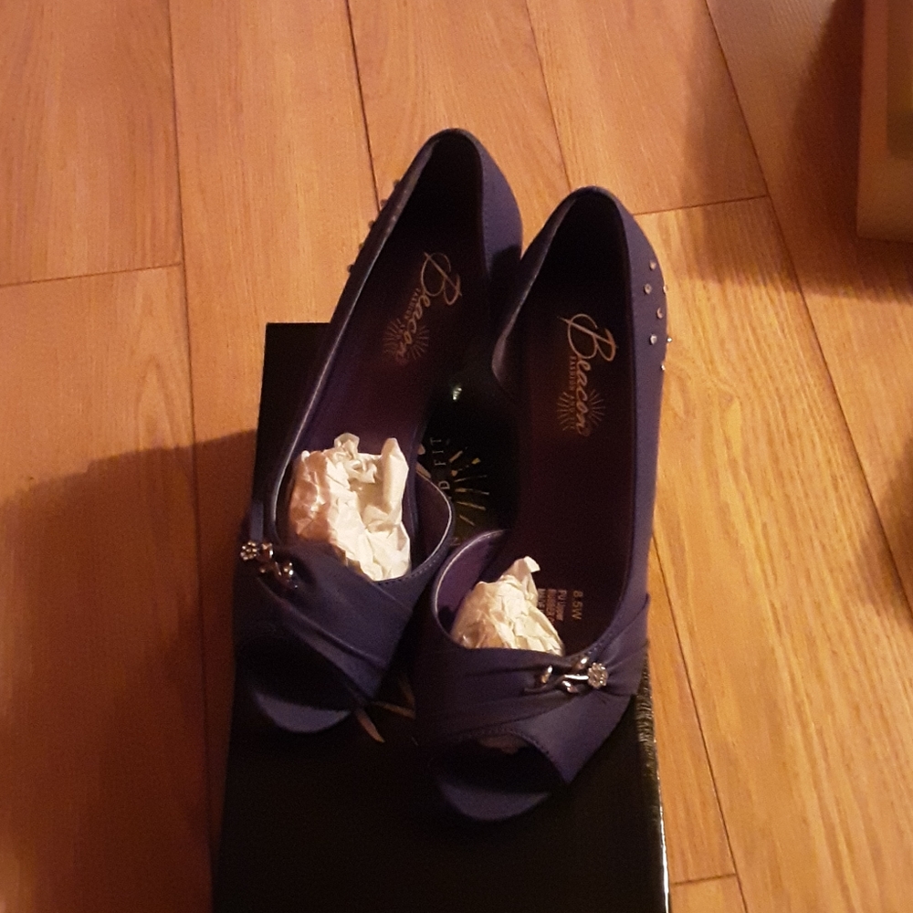 Dress shoe